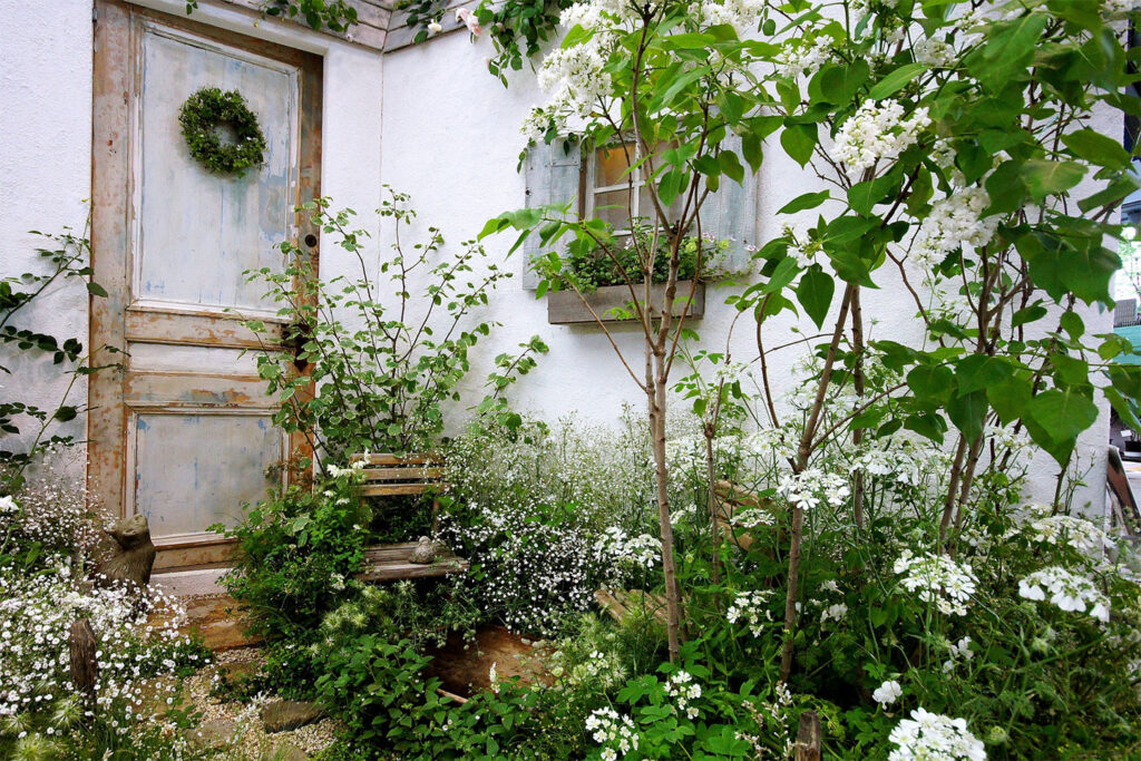住宅外構に合わせた植栽デザイン